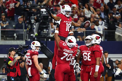Marvin Harisson (oben) sorgte für den ersten Touchdown der Partie. - © Richard Rodriguez/AP/dpa