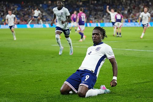 Er hatte eine Auseinandersetzung mit dem englischen U21-Nationalspieler Jonathan Rowe, der wegen des Vorfalls ebenfalls zum Verkauf steht. (Archivbild) - © Petr David Josek/AP/dpa
