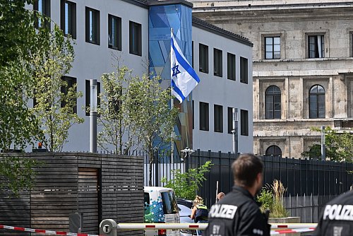 Das Israelische Generalkonsulat war zum Zeitpunkt der Zeit geschlossen. - © Peter Kneffel/dpa