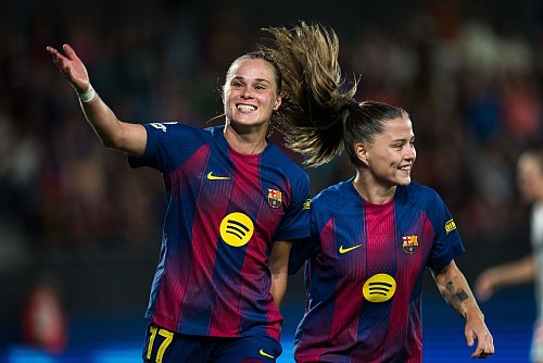 Ewa Pajor (l.) und Claudia Pina - beide mit Doppelpack gegen die Bayern - © Joan Gosa/XinHua/dpa