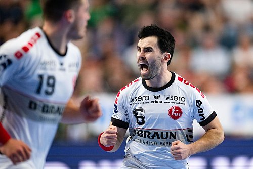 Melsungens Erik Balenciaga ist der kleinste Spieler der Handball-Bundesliga. - © Marius Becker/dpa