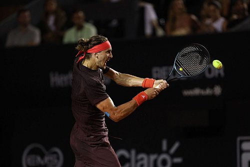 Der Hamburger steht zum sechsten Mal in Folge im Viertelfinale eines Sandplatz-Turniers. - © Claudia Martini/XinHua/dpa