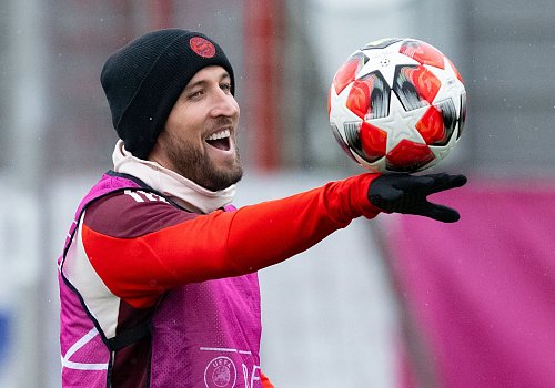 Harry Kane hofft auf einen Sieg. - © Sven Hoppe/dpa