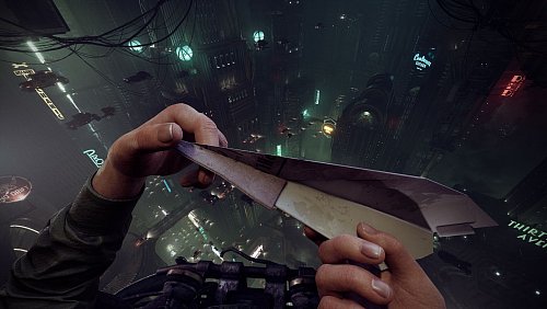 Höhenangst? Fehlanzeige: Zwischen endlos hohen Wohnblöcken sitzt es sich am besten. - © Critical Hit Games/Plaion/dpa-tmn
