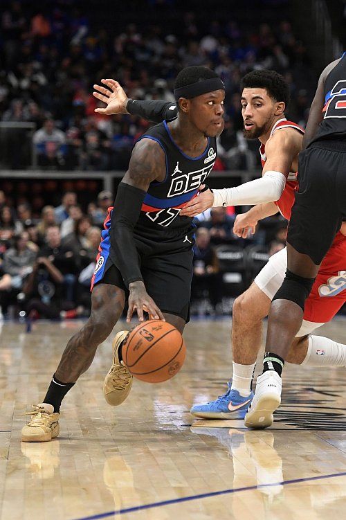 Hatte gegen die Grizzlies lange keinen guten Abend: Dennis Schröder. - © Jose Juarez/AP/dpa