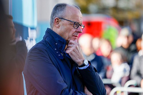 Friedrich Merz sieht die Koalition auf Kurs. - © Thomas Banneyer/dpa