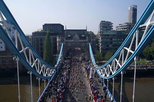 Bei London-Marathon nahm auch in diesem Jahr wieder ein Weltklasse-Feld teil. - © Jonathan Brady/PA/AP/dpa