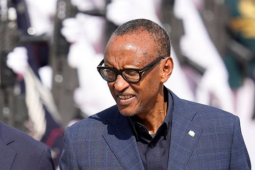 Ruandas Präsident Paul Kagame regiert seit rund 25 Jahren. - © Lee Jin-man/AP/dpa