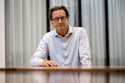 Der Psychologe Stephan Grünewald legt passend zum Tag der deutschen Einheit ein Psychogramm der Deutschen vor (Archivbild). - © Henning Kaiser/dpa