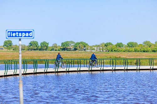 Abwechslungsreich sind die Touren auf Texel - auch, was manche Radwegabschnitte betrifft. - © Iris Borst/VVV Texel/dpa-tmn