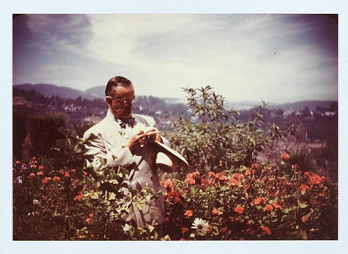 Thomas Mann in den 40er Jahren in Pacific Palisades. - © ---/ETH-Bibliothek Zürich, Thomas-Mann-Archiv/dpa