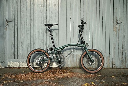 Testsieger: Das «Brompton G Line» überzeugt im Fahrverhalten. - © Stefan Weißenborn/dpa-tmn