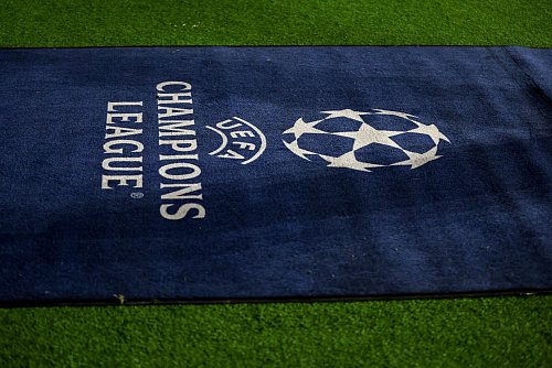 Fast 2,47 Milliarden Euro sollen während der Champions-League-Saison und im Supercup an die Clubs ausgeschüttet werden. - © Jan Woitas/dpa