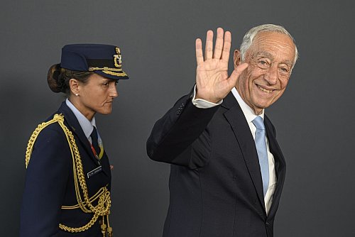 Das Staatsoberhaupt muss nun eine Entscheidung treffen. (Archivbild) - © Urs Flueeler/KEYSTONE/EDA/POOL/dpa