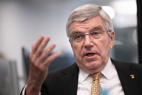 Laut Thomas Bach funktioniert das Konzept der neutralen Athleten. - © Sebastian Christoph Gollnow/dpa