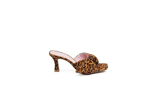 Ob Leo, Zebra oder Schlange: Animal Prints sind total angesagt und gibt es in allen Variationen, auch als Kitten Heel von Fabienne Chapot (ca. 160 Euro). - © Fabienne Chapot/dpa-tmn