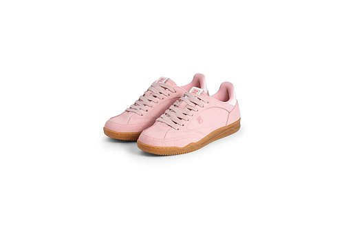 Auffällig ist dieses Jahr, dass die Farben weniger knallig sind. Das sieht man auch bei den Retro-Sneakern aus Wildleder und in Pastellrosa von Fila (ca. 100 Euro). - © Fila/dpa-tmn