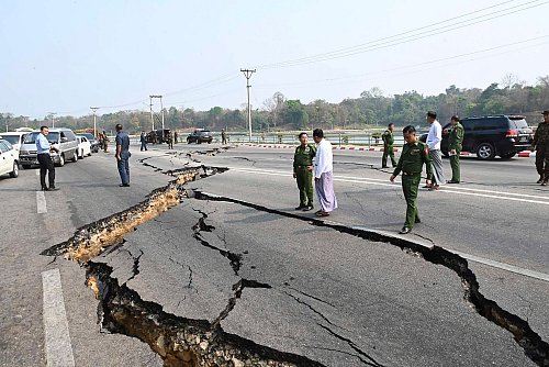 In Myanmar richtete das Erdbeben schwere Schäden an. - © Uncredited/The Myanmar Military True News Information Team/AP/dpa