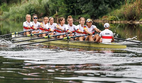 Der Frauen-Achter verpasst knapp eine Medaille. (Archivbild) - © Andreas Gora/dpa