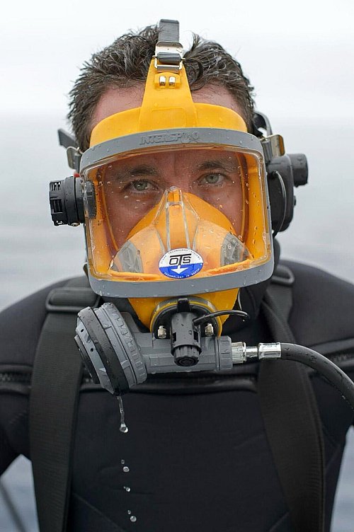 Der Meeresbiologe Mauricio Hoyos wurde 40 Meter unter Wasser von einem vier Meter langen Hai angegriffen. - © Mauricio Hoyos/For The Oceans Foundation/dpa
