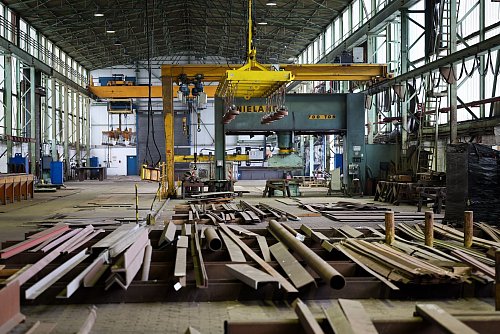 Bevor bei Nobiskrug wieder Schiffe gebaut werden können, muss investiert werden. (Archivbild) - © Christian Charisius/dpa