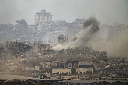 Der Krieg im Gazastreifen dauert schon seit fast zwei Jahren an. (Archivbild) - © Leo Correa/AP/dpa