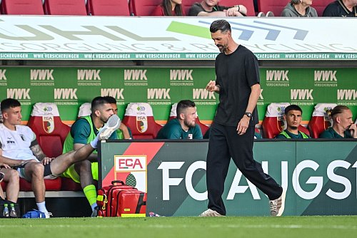 Hat den FC Augsburg nach wenigen Monaten wieder verlassen: Ex-Coach Wagner. (Archivbild) - © Harry Langer/dpa