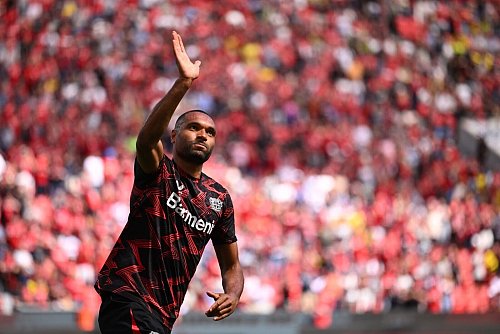 Wechselt wohl zum FC Bayern: Jonathan Tah - © Marius Becker/dpa