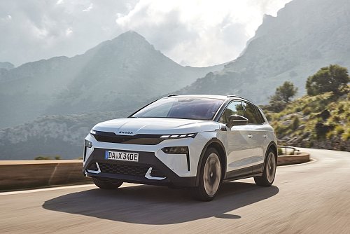 Kompakte Konkurrenz zu VW Tiguan & Co.: Skoda fährt den Elroq vor. - © Ivo Hercik/Škoda Auto/dpa-tmn