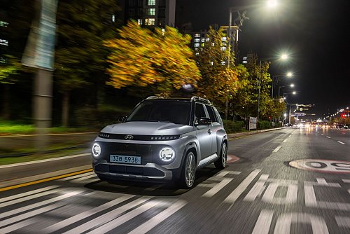Kleiner Kerl mit Kanten: Der charaktervoll gezeichnete Hyundai Inster will bezahlbare E-Mobilität bieten. - © Hyundai/dpa-tmn