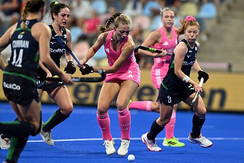 Auch Stürmerin Sophia Schwabe traf nicht. - © Federico Gambarini/dpa