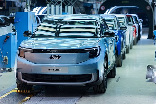 Das Ford-Elektroauto namens Explorer - das Angebot ist groß, die Nachfrage aber könnte größer sein. (Archivbild) - © Rolf Vennenbernd/dpa