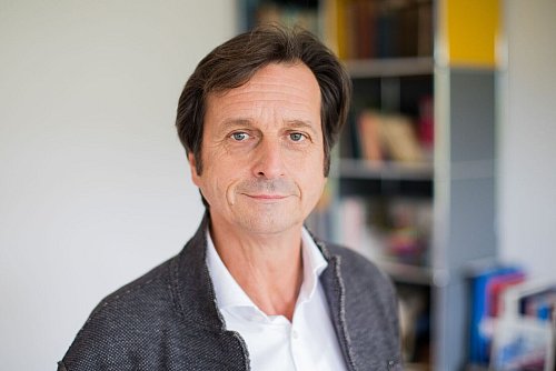 Psychologe Stephan Grünewald attestiert der deutschen Bevölkerung vor der Bundestagswahl ein Gefühl der Ausweglosigkeit. (Archivbild) - © Rolf Vennenbernd/dpa