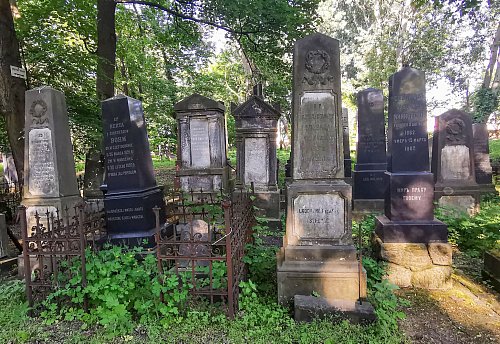 Der Jüdische Friedhof an der Okopowa-Straße in Warschau blieb von der Zerstörung verschont. - © Geraldine Friedrich/dpa-tmn