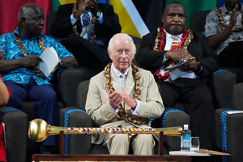 Charles hielt bei dem Gipfel die Eröffnungsrede. - © Rick Rycroft/AP POOL/dpa
