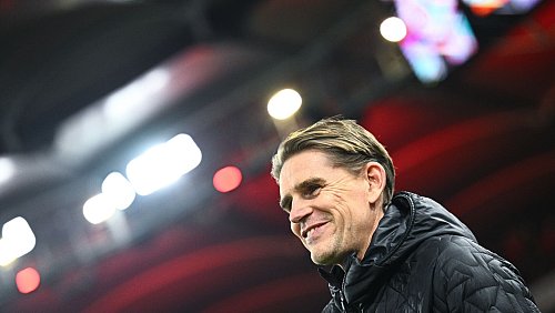 Sportdirektor Christoph Freund kündigte eine zeitnahe Entscheidung zu Joshua Kimmich an. - © Tom Weller/dpa