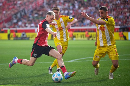 Florian Wirtz gibt sein Comeback nach fünf Wochen Verletzungspause. - © Bernd Thissen/dpa