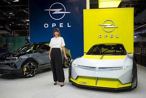 Opel stimmt auf die Zukunft des Corsa ein und zeigt ein entsprechendes GSE-Konzept mit 800 PS. - © Opel Automobile GmbH/dpa-tmn