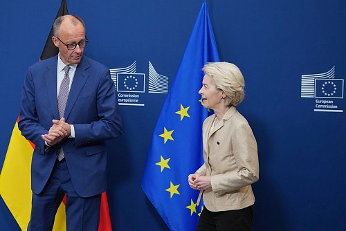 Die Bundesregierung wird den Haushaltsvorschlag der Kommission «nicht akzeptieren können», teilte der Regierungssprecher mit. - © Virginia Mayo/AP/dpa