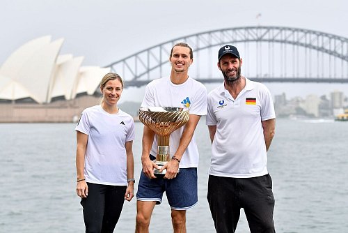 Das deutsche Team um Alexander Zverev (Mitte) gewann 2024 den United Cup. - © Bianca De Marchi/AAP/dpa