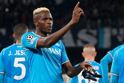 Wechselt Victor Osimhen nun fix von Neapel zu Galatasaray? - © Gregorio Borgia/AP/dpa
