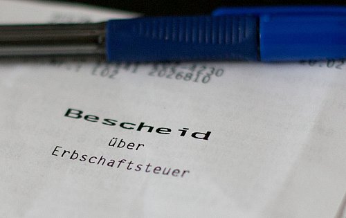 Die Ökonomen sehen bei der Erbschaftssteuer dringenden Reformbedarf. - © Wolfram Kastl/dpa