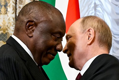 Putin will zeigen, dass er trotz des Ukraine-Krieges nicht isoliert ist. - © Alexander Nemenov/Pool AFP via AP/dpa