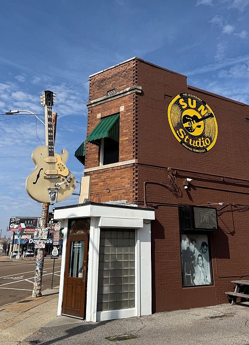 «The King» was here: Im Sun Studio in Memphis nahm der junge Elvis Presley seine ersten Platten auf. - © Verena Wolff/dpa-tmn