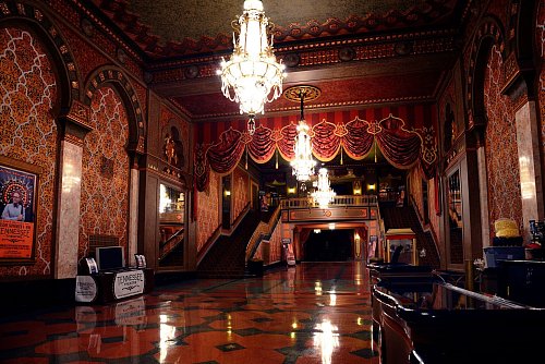 Seine Patina hat sich das 1928 eröffnete Tennessee Theatre trotz einer umfangreichen Renovierung Anfang der Nuller Jahre erhalten. - © Tennessee Tourism/dpa-tmn