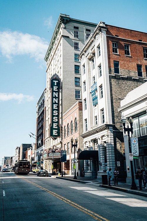 Haus mit Tradition: das Tennessee Theatre in Knoxville. - © Tennessee Tourism/dpa-tmn