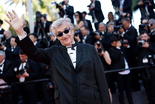 So kennt man ihn: Wim Wenders wird weltweit als Regisseur geschätzt. (Archivfoto) - © Vianney Le Caer/Invision/AP/dpa