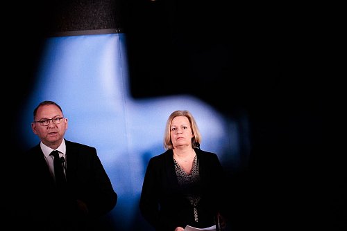 Bund und Kommunen legten zunächst kein Angebot vor. - © Carsten Koall/dpa