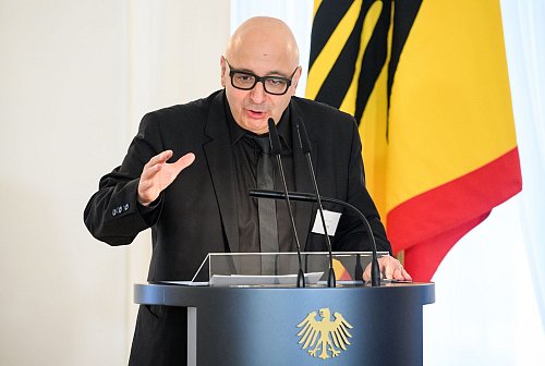 Der Soziologie-Professor Armin Nassehi hat erhebliche Bedenken gegen den Antrag von Ampel-Koalition und Union. (Archivbild) - © Bernd von Jutrczenka/dpa