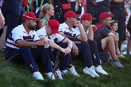 Team USA hatte einen herausragenden Schlusstag, zum Comeback reichte es nicht. - © Matt Slocum/AP/dpa